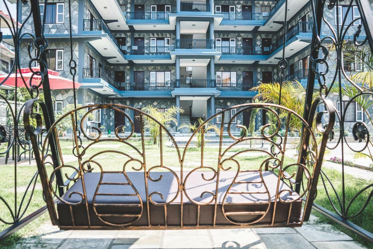 Hotel K2 Покхара Екстер'єр фото