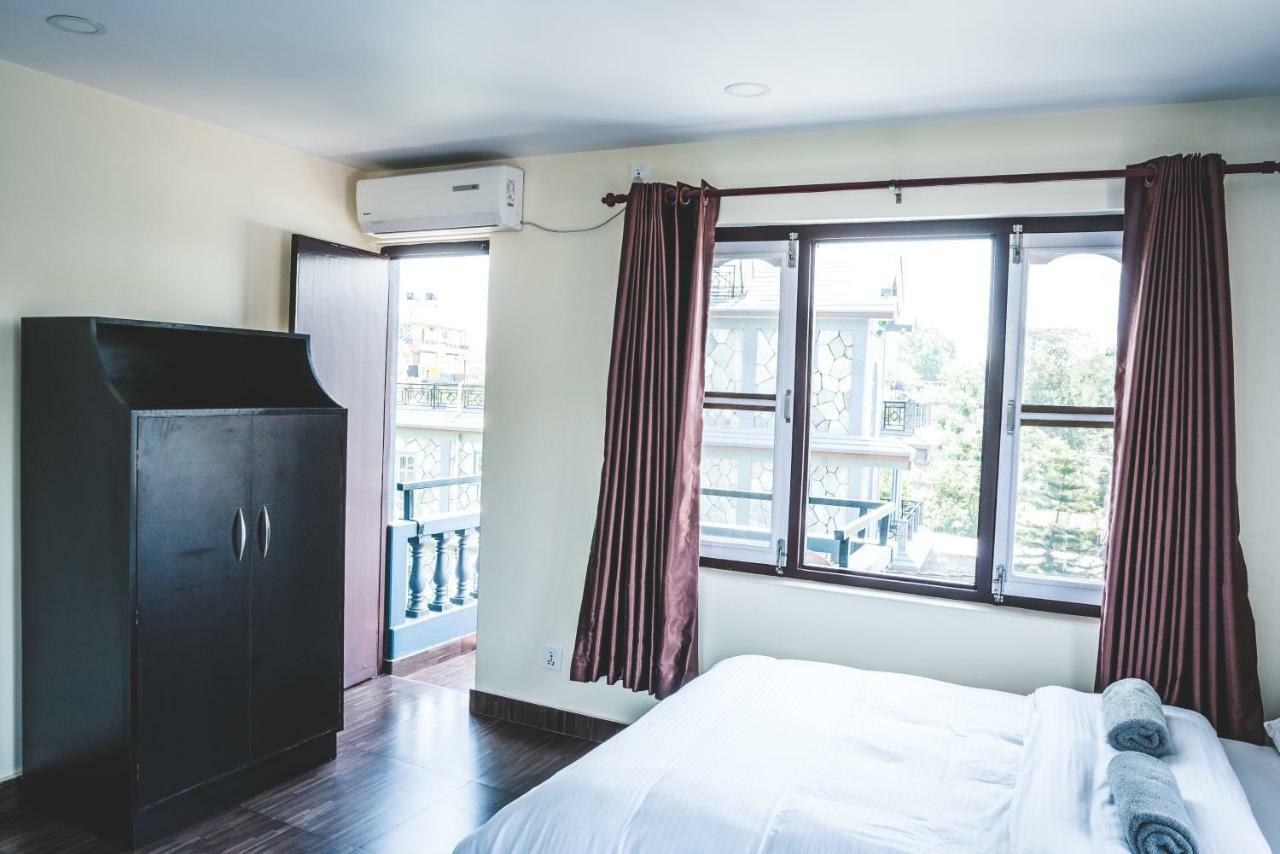 Hotel K2 Покхара Екстер'єр фото