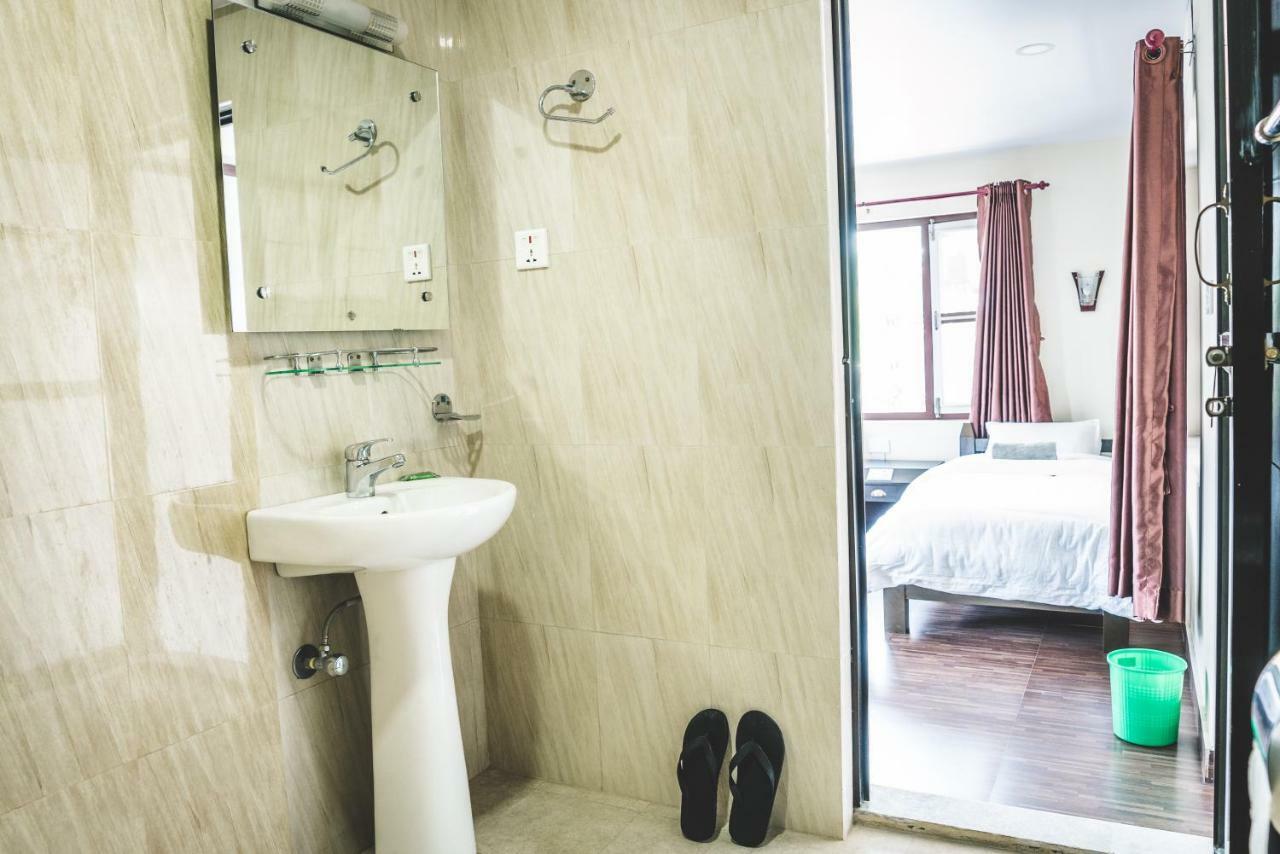 Hotel K2 Покхара Екстер'єр фото